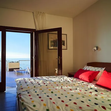 Kleiner Hotel